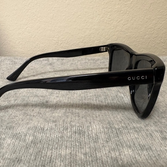 Gucci TJLO3411UL Black Square Sunglasses Bee Logo Arms w/ Case & Cloth Excellent main image 5